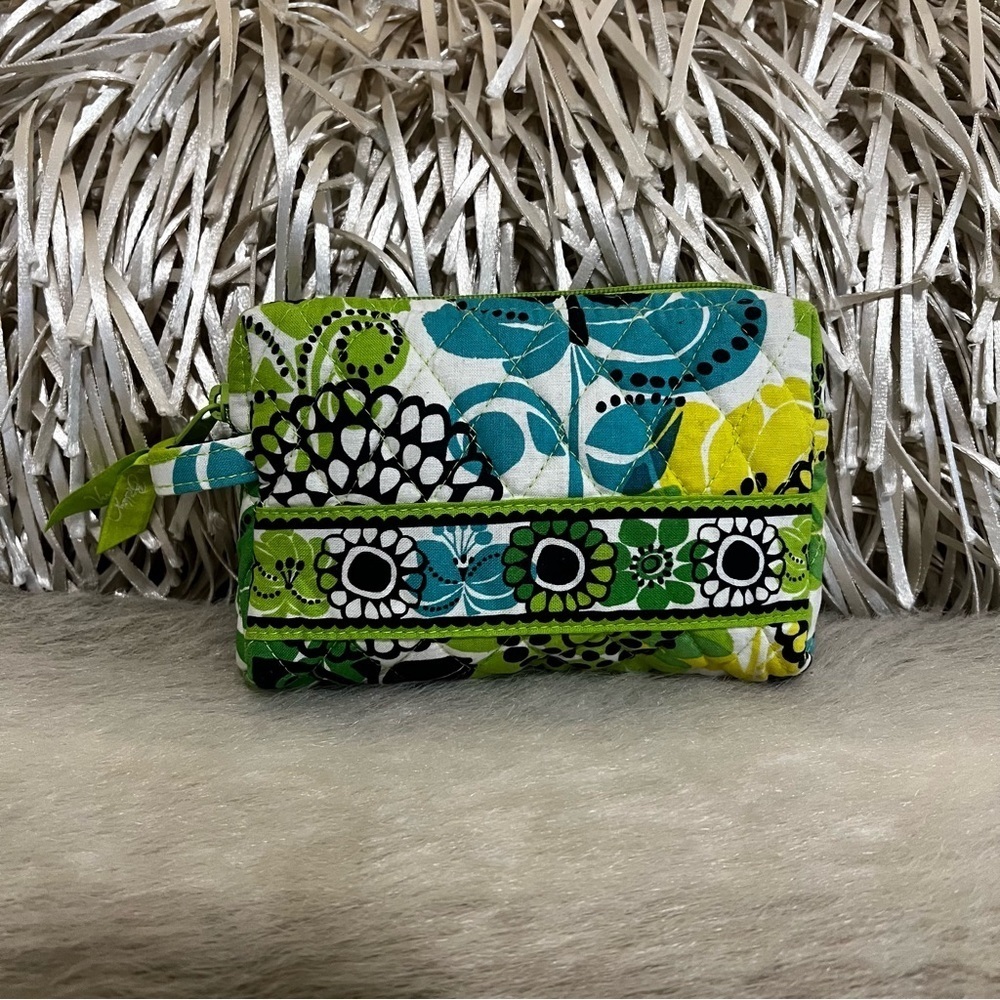 VERA BRADLEY Limes Up 2012 Travel Cosmetic Case Zipper Close Lined Yellow Y2K